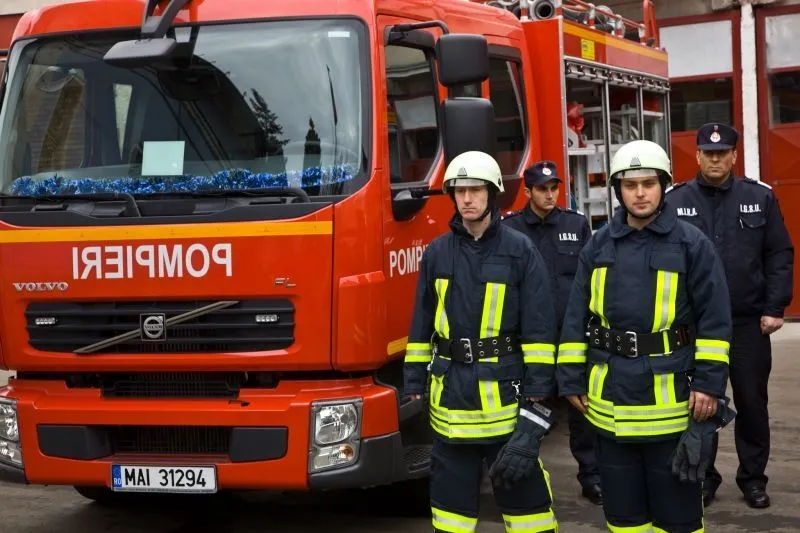 Se recrutează tineri covăsneni pentru meseria de pompier