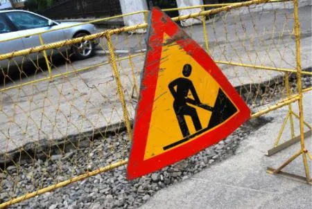 Lucrările de reparații continuă pe patru străzi din Sfântu Gheorghe