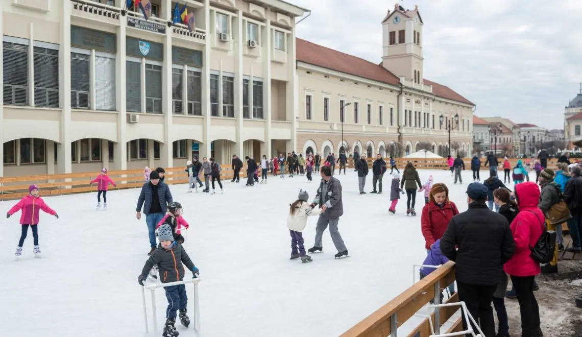 Sfântu Gheorghe: S-a deschis patinoarul din centru
