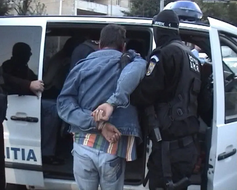 Bărbați din localitatea covăsneană Vâlcele, atacați în propria locuință de câțiva localnici