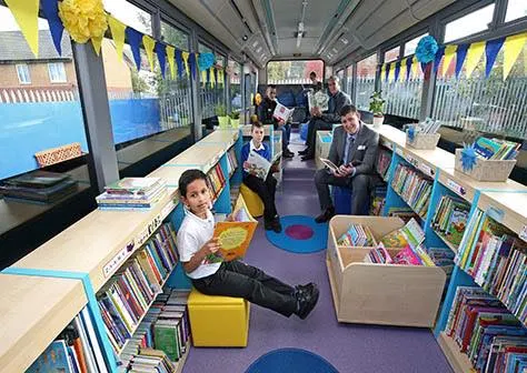 Biblioteca TAM se îmbogăţeşte cu terasă pentru lectură pe timpul verii