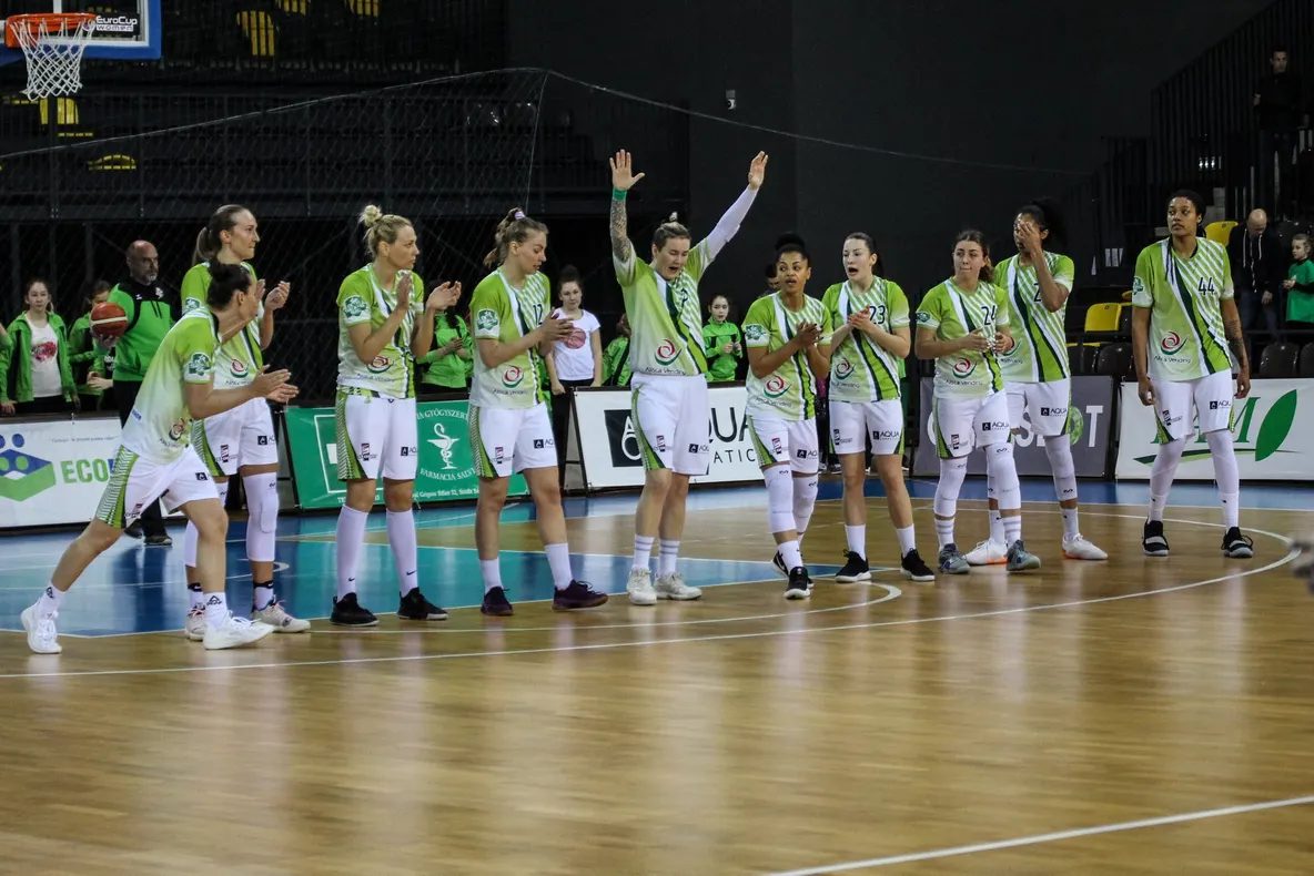 Luni se pun în vânzare biletele pentru Final 4 Cupa României la baschet feminin