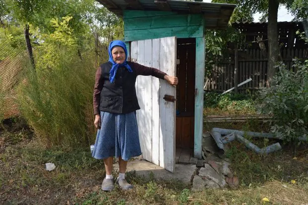 Zeci de localități covăsnene încă au WC-ul în fundul curții