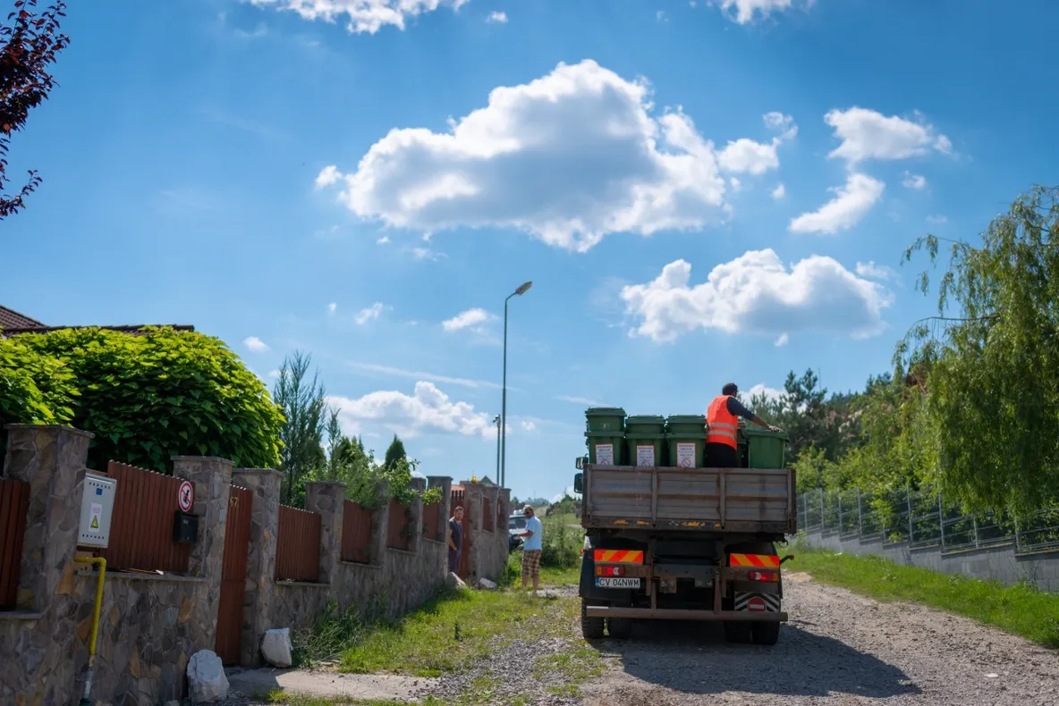 Covăsnenii care nu au deșeuri vor plăti facturi mai mari la salubritate