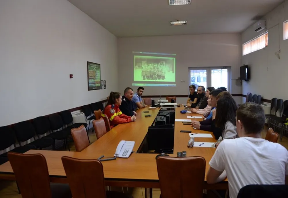 10 voluntari noi la ISU Covasna. Înscrierile în programul „Salvator din pasiune” continuă