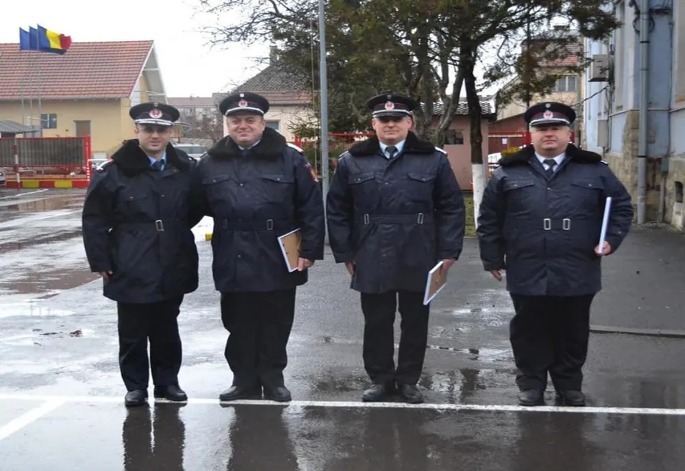 Ceremonie emoționantă la ISU Covasna: 3 plutonieri adjutanți au fost trecuți în rezervă
