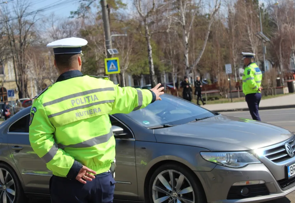 5 șoferi fără permis, dintre care unul și sub influența alcoolului, prinși la volan pe drumurile din județ