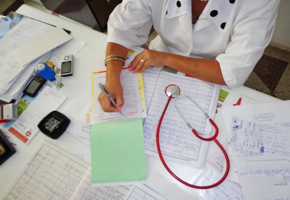 Medicii de familie din Covasna: „Suntem în pericol să închidem cabinetele şi nu ştiu cine ne va înlocui”