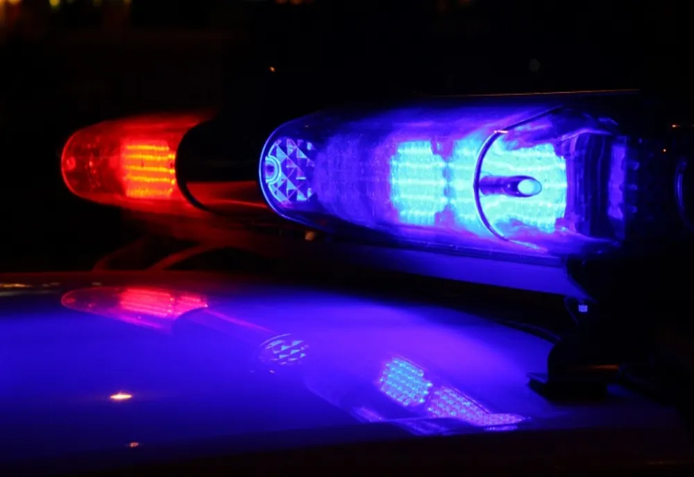 Reţinut pentru 24 de ore după ce nu a oprit la semnalul poliţiştilor, a abandonat maşina şi a fugit în câmp
