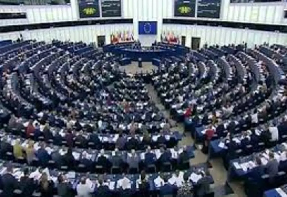 Site-ul Parlamentului European a fost vizat de un atac DDoS