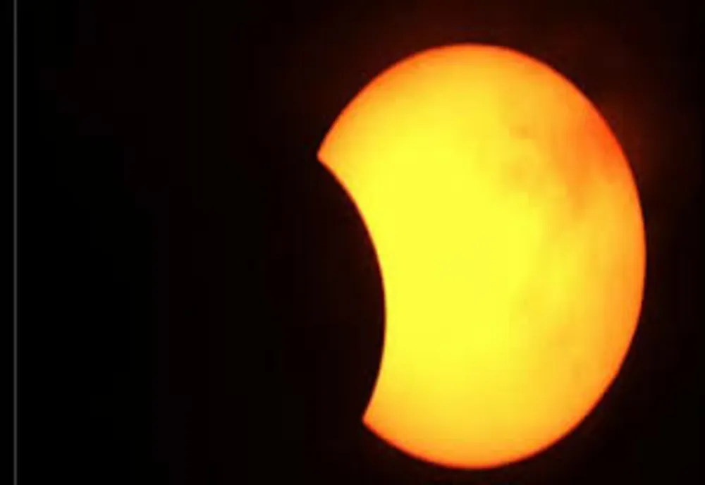 ECLIPISĂ de lună plină sângerie pe 8 noiembrie: Energie magică transformatoare - Cum ne influențează
