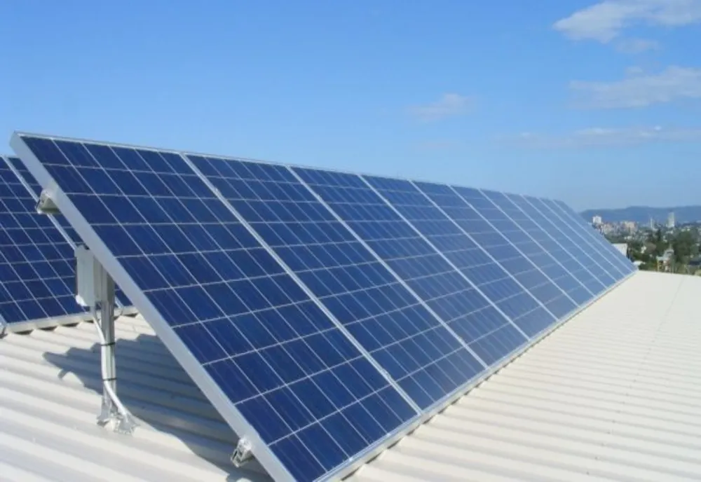 Proiect pentru dotarea cu sisteme fotovoltaice a mai multor unităţi de învăţământ şi instituţii publice