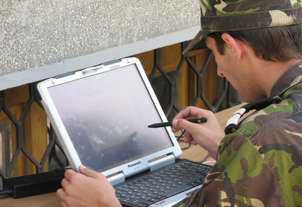 Exerciţii militare cu survol de elicoptere la Sfântu Gheorghe