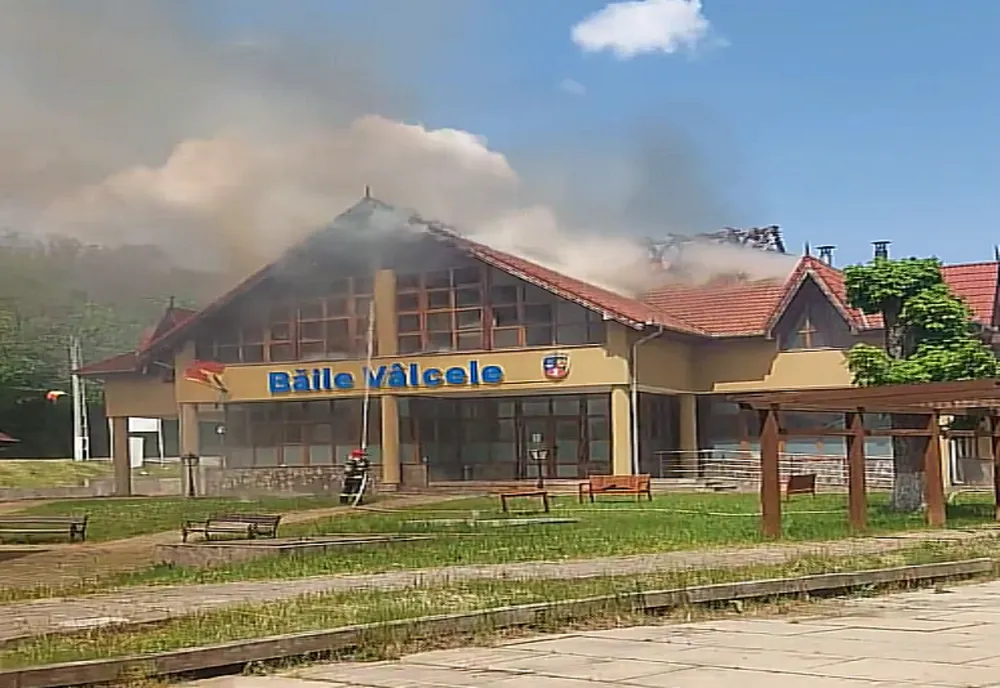 Pagube de aproape 250.000 de euro în urma incendiului de la baza de tratament din Vâlcele