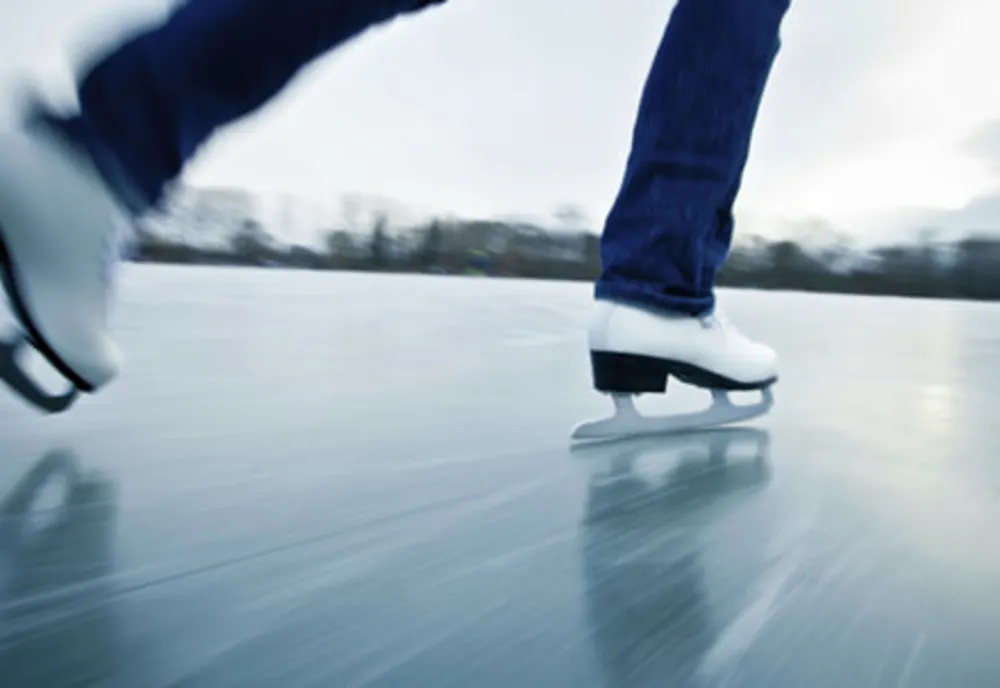Guvernul a aprobat indicatorii pentru construirea patinoarului artificial din municipiul Sfântu Gheorghe