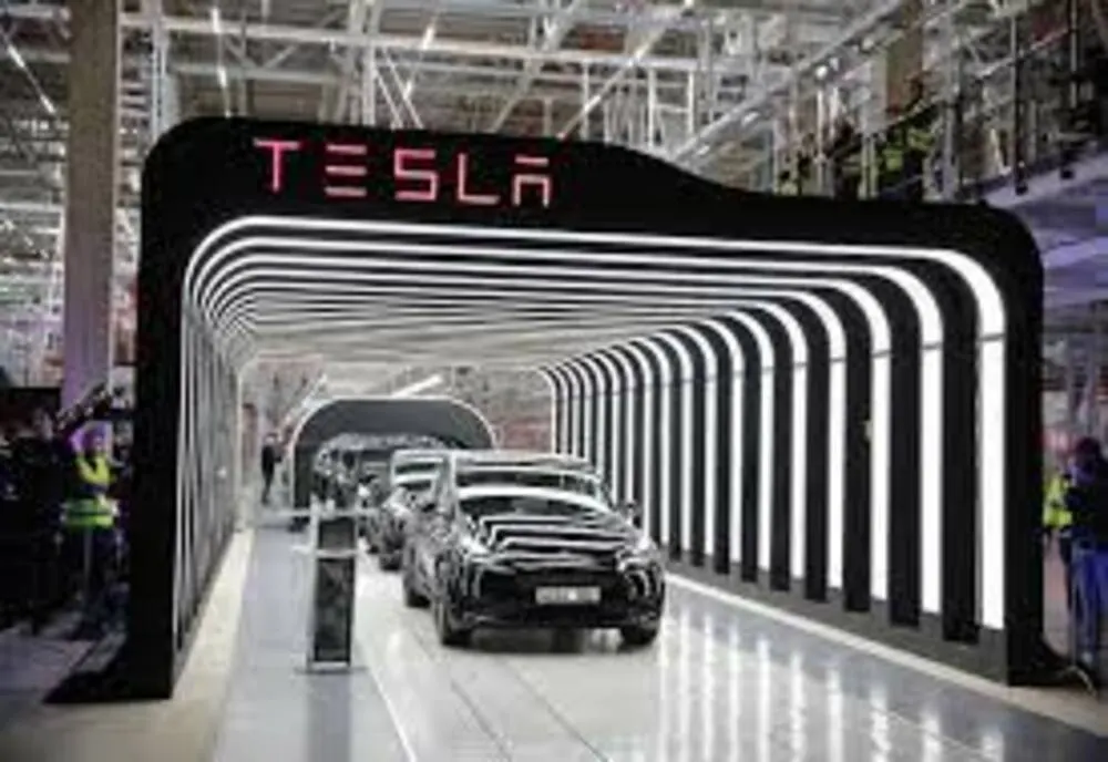 DIN CAUZA VÂNZĂRILOR SLABE DIN EUROPA, ACȚIUNILE TESLA SCAD CU 8%