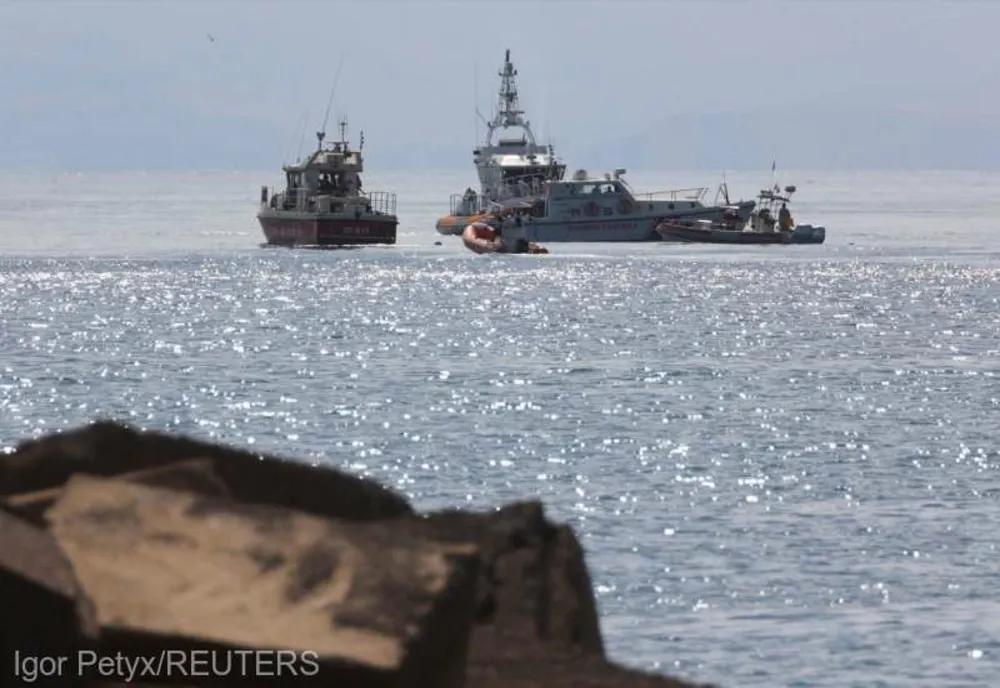 ITALIA: UN MORT ŞI ŞASE DISPĂRUŢI ÎN NAUFRAGIUL UNEI BĂRCI CU PÂNZE DE AGREMENT ÎN SICILIA