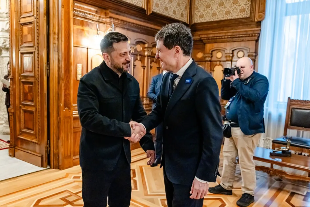 Ce spune Nicușor Dan despre clasa românească închisă în Ucraina. Zelenski: „Nu se poate închide nicio instituție”