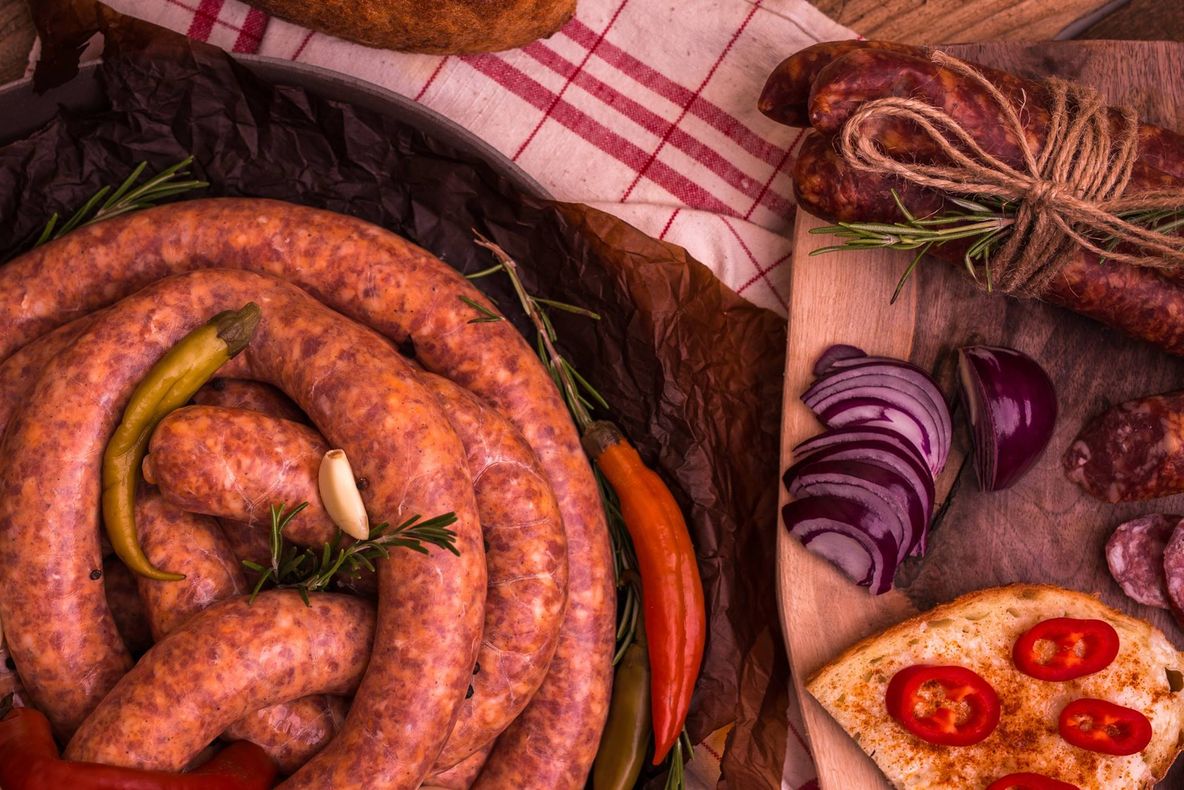 Pesta porcină amână „Parada cârnaţilor” de la Sfântu Gheorghe