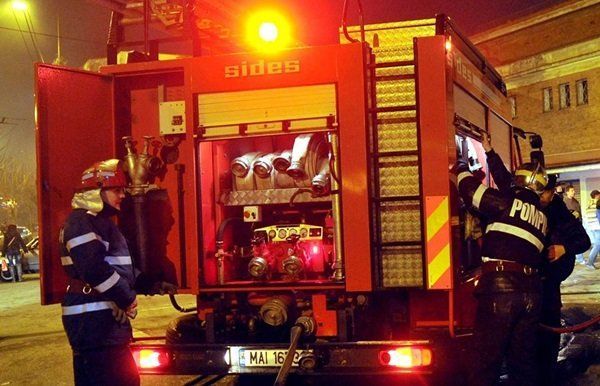 Două incendii marţi seară la Sfântu Gheorghe şi Vâlcele