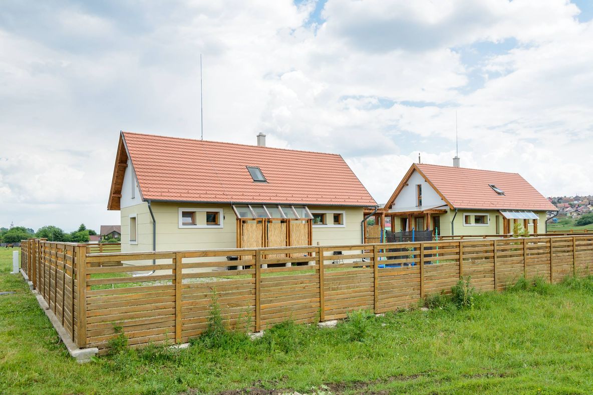 Opt persoane au primit terenuri gratis la Sfântu Gheorghe prin programul „Hai Acasă”