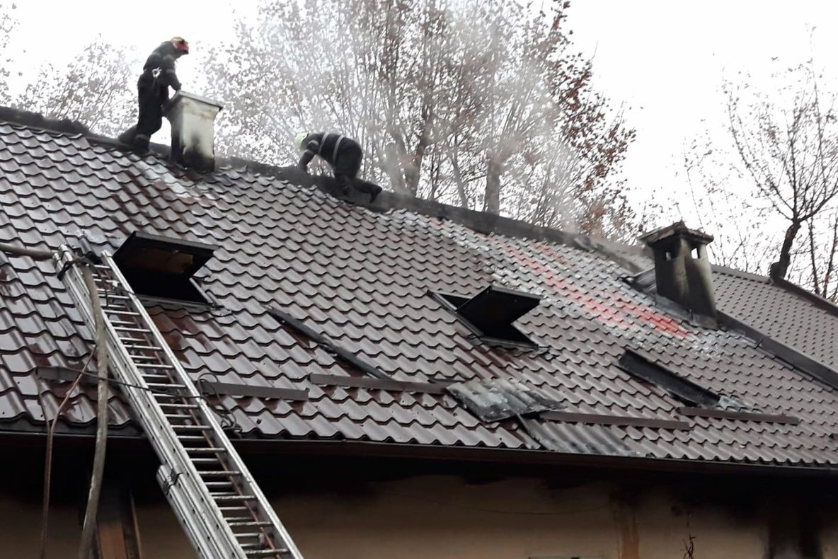 Incendii la Sfântu Gheorghe şi Târgu Secuiesc din cauza coşurilor de fum