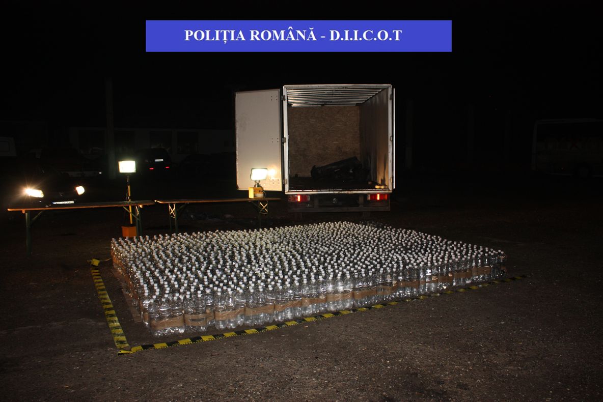 Covasna: Peste 3.000 de litri de alcool şi bunuri de peste 100.000 de lei, ridicate în urma unor percheziţii