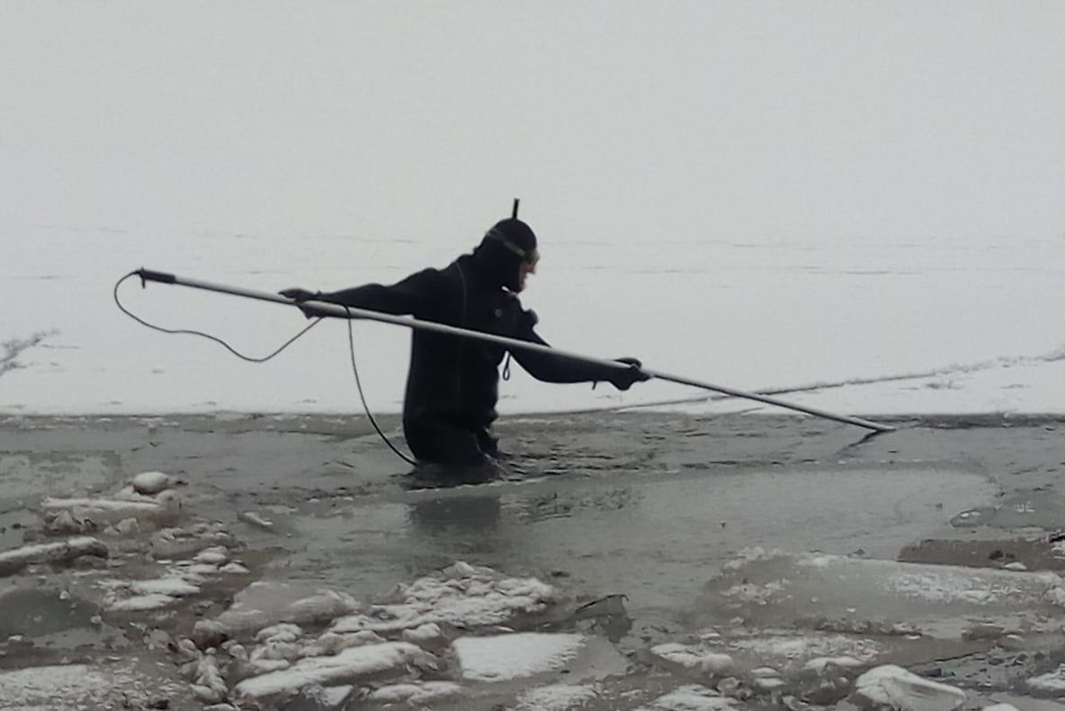 Bărbatul dispărut în zona lacului Pădureni, căutat de cinci zile fără niciun rezultat