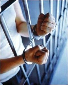 Covasna: Ceartă încheiată în arest pentru doi tineri din Zagon