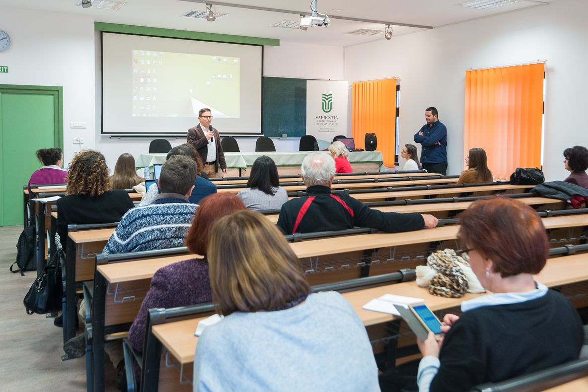 12 dosare depuse pentru bursele acordate de Consiliul Local Sfântu Gheorghe studenţilor