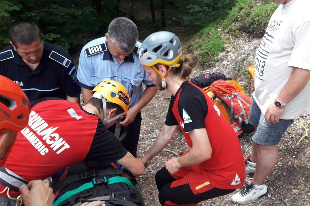 Bărbat căzut în zona Peșterii Sulfuroase de la Balvanyos, salvat de Salvamontiștii covăsneni