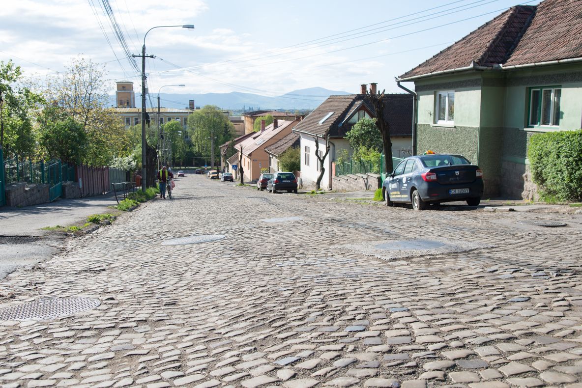 Continuă lucrările de modernizare a străzilor din Sfântu Gheorghe