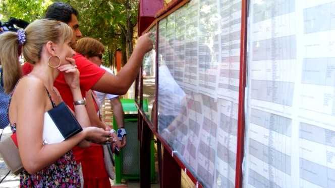 Doar 40% dintre candidații din Covasna au luat peste 7 la titularizare. O singură notă de 10 în tot județul