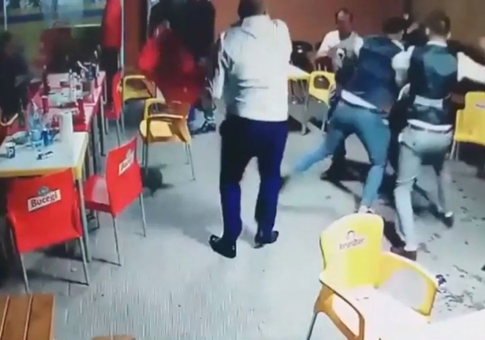 Urşii au făcut iar ravagii la Balvanyos. APM Covasna: „Ei sunt vinovaţi. Le-am atras atenţia să nu mai hrănească urşii”