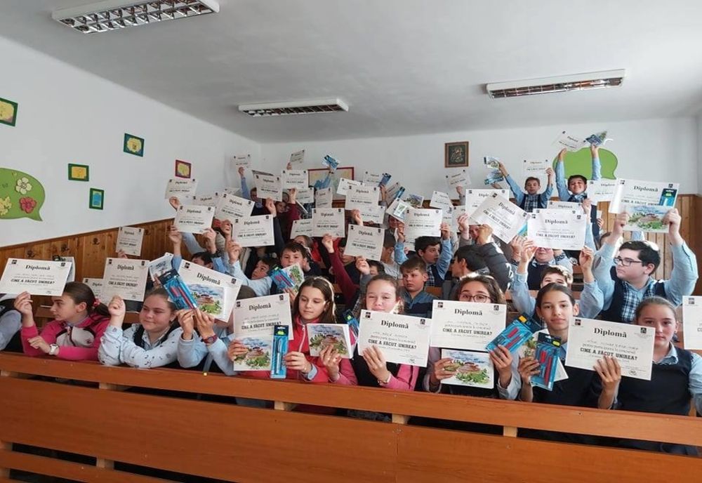 Peste 70 de elevi covăsneni premiați în cadrul concursului „Cine a făcut Unirea?”