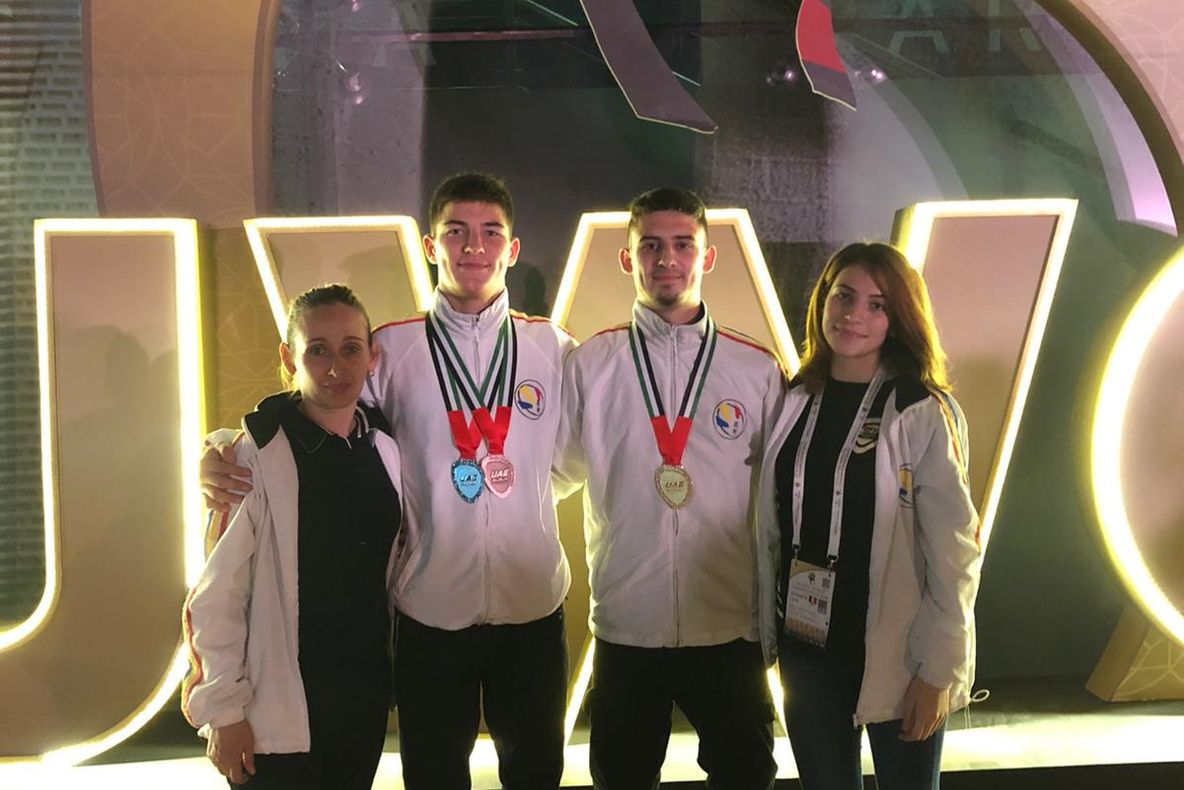 O medalie de aur şi două de argint pentru sportivii covăsneni la Mondialele de Ju-Jitsu