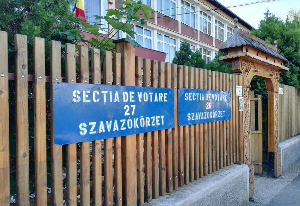 Program scurt pentru mulţi elevi vineri şi luni din cauza Alegerilor Prezidenţiale