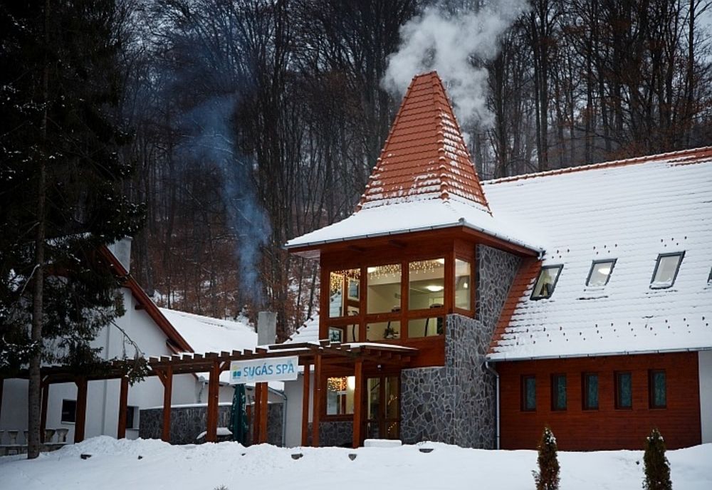 FOTO. Revelion 2020 la SPA. Ce pot alege turiștii la Șugaș Băi