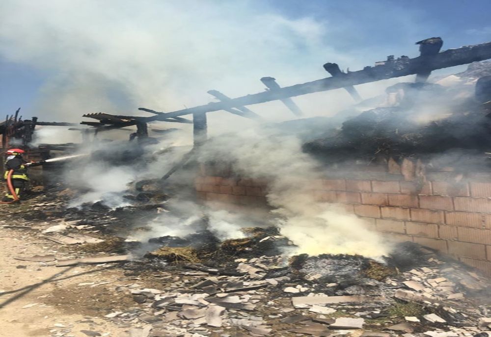 ISU Covasna: „Cele mai frecvente cauze de producere a incendiilor sunt instalaţiile electrice defecte şi coşurile de fum”