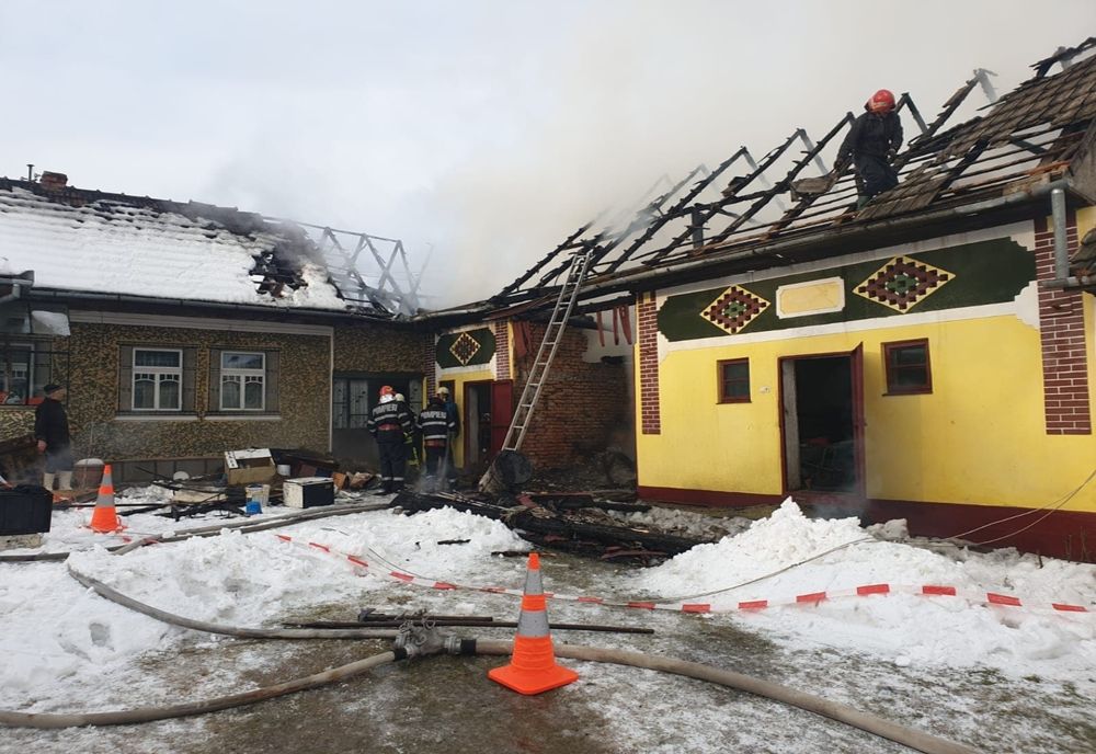 FOTO. Casă din Întorsura Buzăului în flăcări