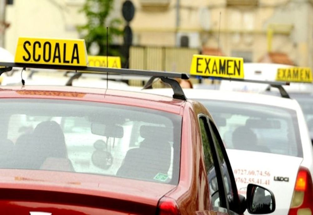 Carnet de conducere doar după absolvirea a 10 clase și controale medicale mai dese