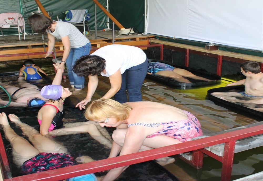 FOTO. „Dr. Peștișor-Cercul Părinților” al Centrului de Scufundări de la Dalnic a ajutat 120 de familii anul trecut