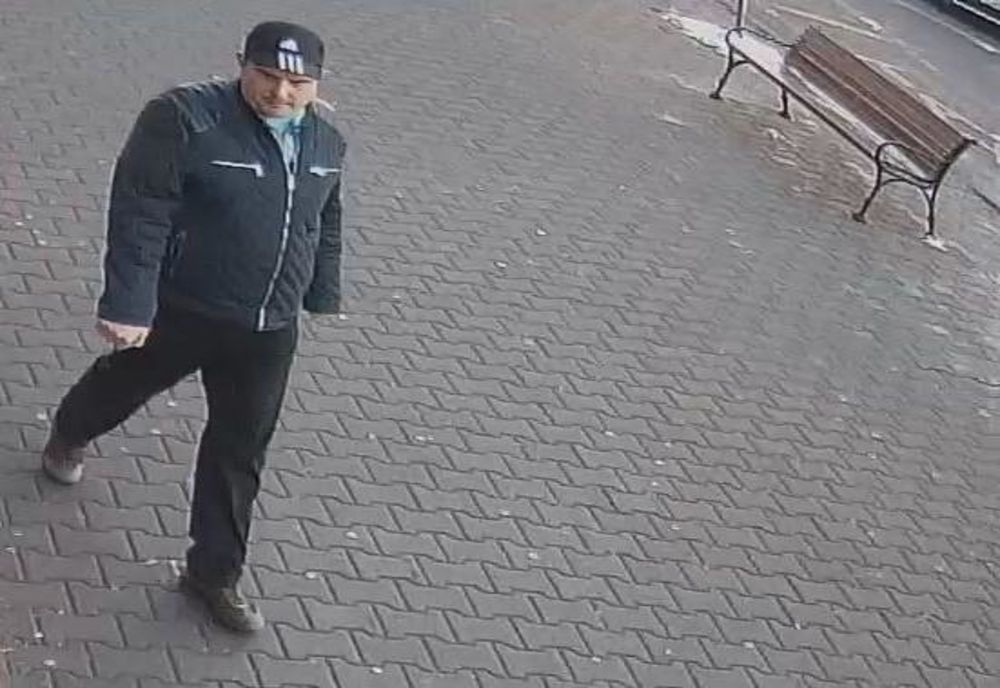 L-aţi văzut? Poliţia îl caută!