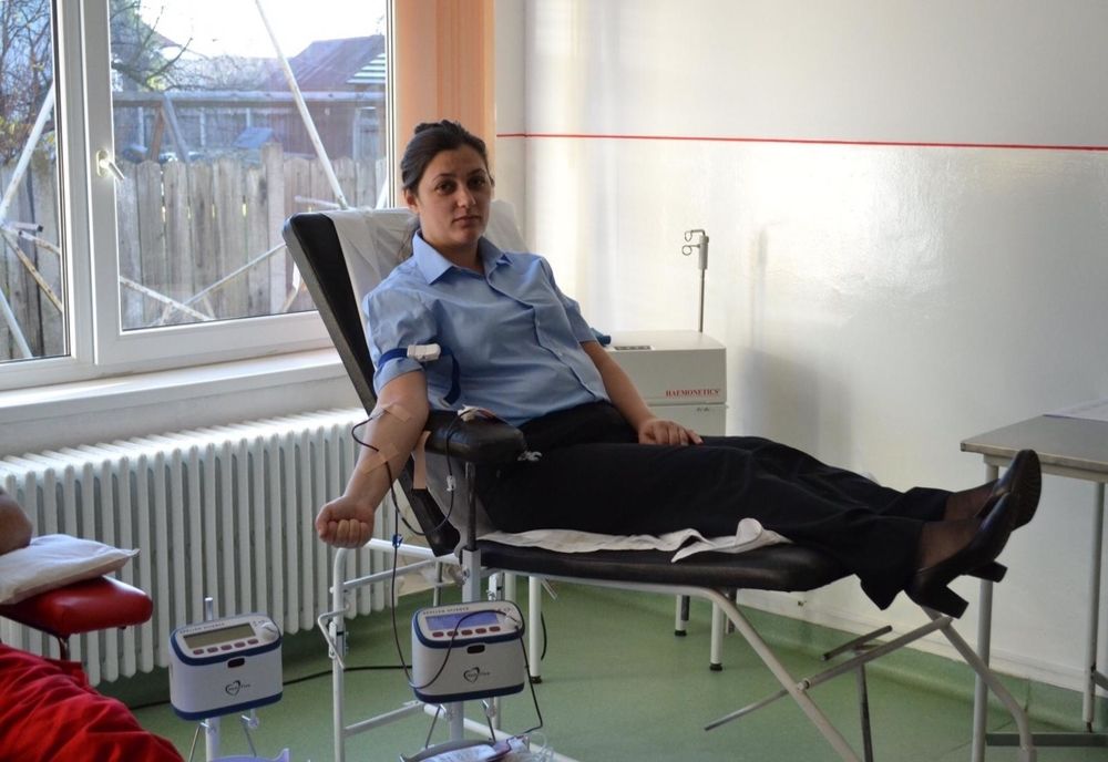 „Te provoc! Fii salvatorul celor care au nevoie de sânge!” - Cel mai frumos joc de leapșa între salvatorii din toată țara!