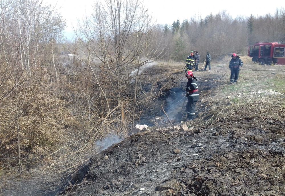 4 incendii de vegetaţie în ultimele ore, în judeţul Covasna. Apelul pompierilor covăsneni