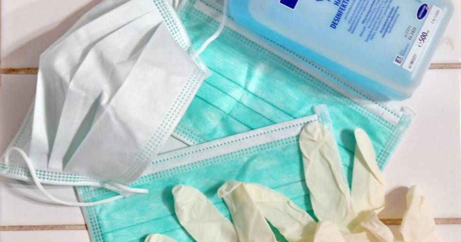 Salarii plătite 100% pentru angajații din spitale care au avut concedii medicale din cauza Covid-19