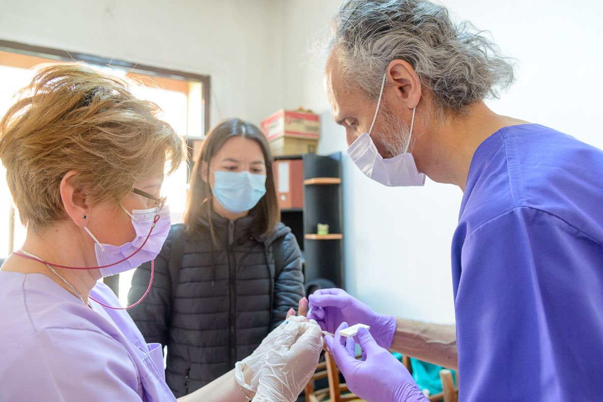 Primăria Sfântu Gheorghe a distribuit teste COVID-19 către toate cabinetele medicale de familie