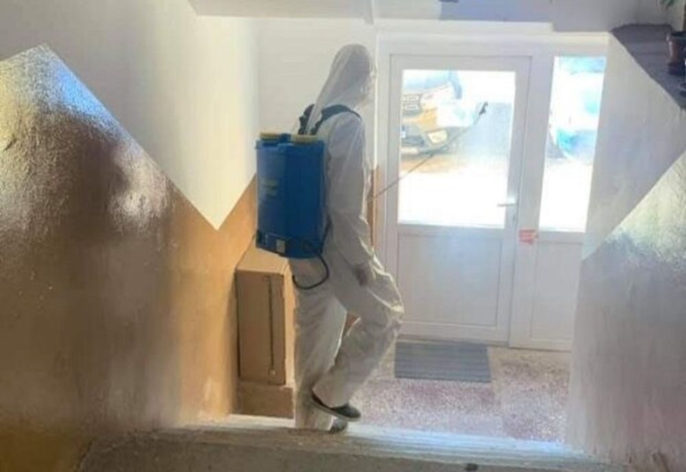 Luni începe dezinfectarea tuturor scărilor de bloc din Sfântu Gheorghe