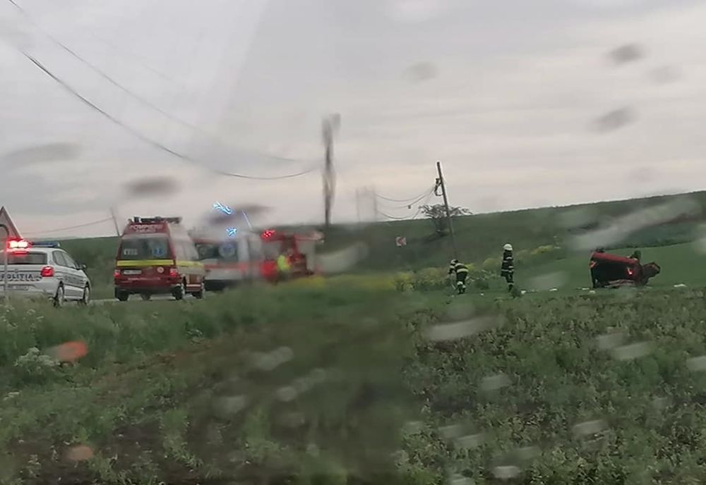 Pasagerii din mașina răsturnată dimineață spre Arcuși sunt militari