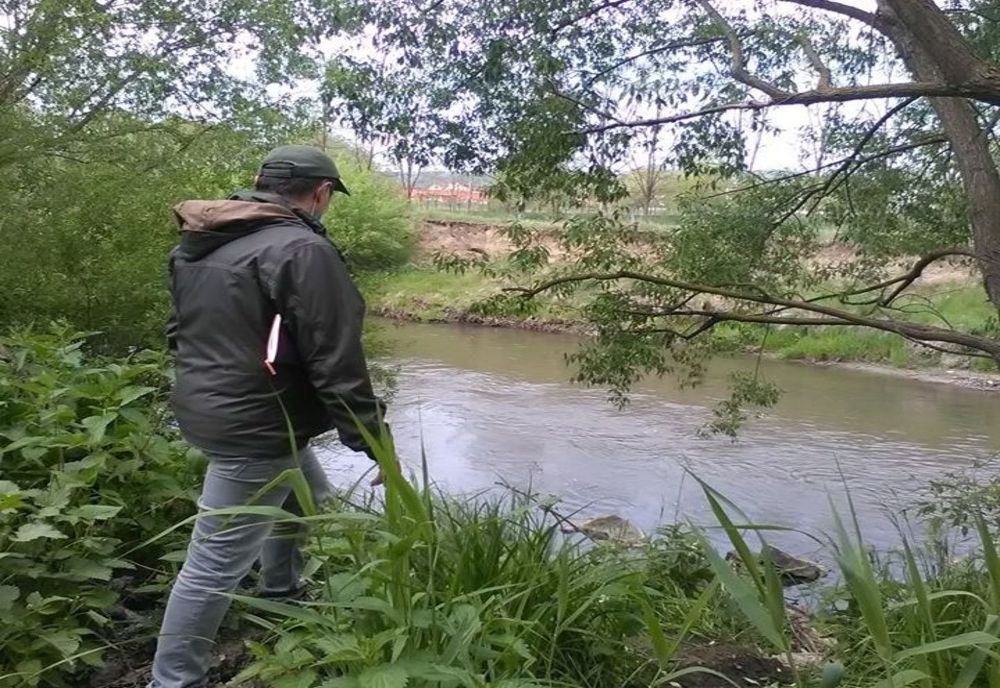 Ape uzate deversate în Olt. Control al Gărzii de Mediu Covasna